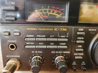 HF/50 MHz Transceiver. IC-736