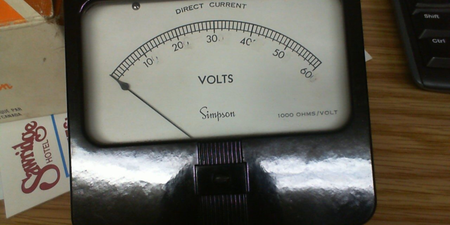 Simpson Panel Meter 0 – 600 VDC