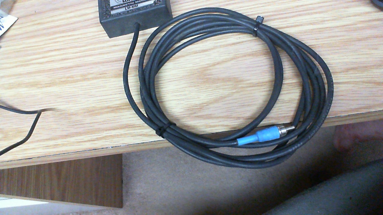 Larson LM-MM Magnetic Mount Antenna Base with about 10 feet of cable