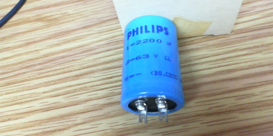 2200 uF 63 Volt Electrolytic Capacitor – Philips