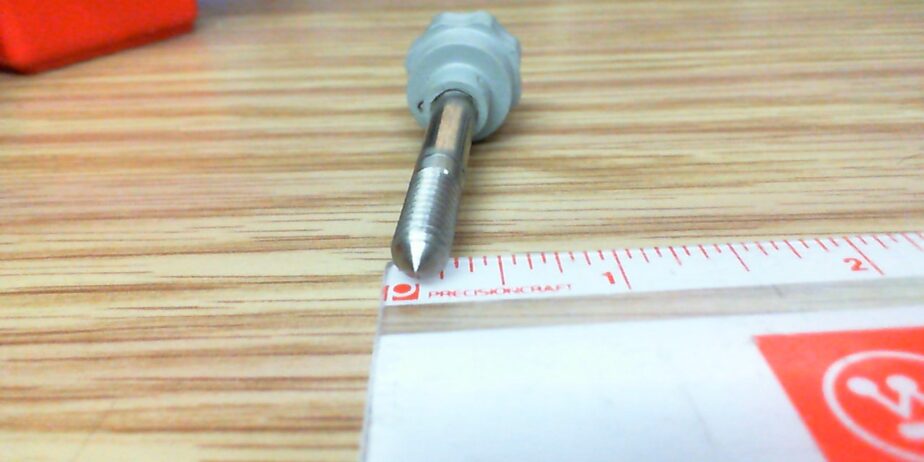 Thumb Screws 1/4-20 X 1 1/2 inch with plastic knob