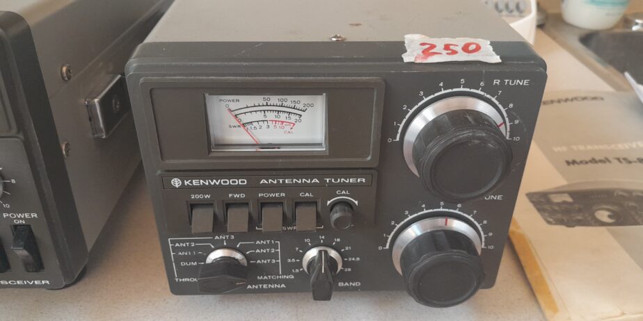 Kenwood AT-230 200 W Manual Antenna Tuner with integrated coax switch and power/swr meter