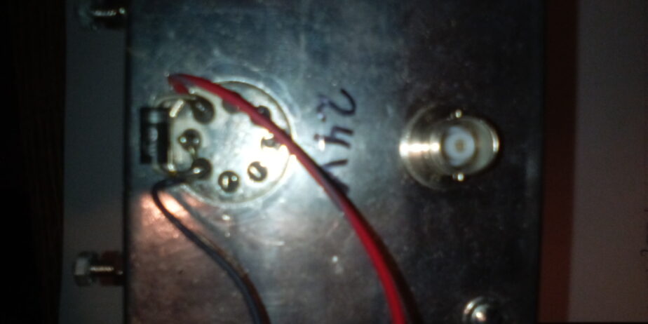 2 High Stability 5 Mhz Motorola Oven Controlled Crystal Oscillators