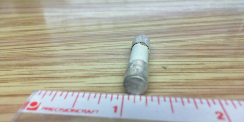 F06A250V5AS 9/32 X 1.25 inch Fuse 5 Amp 250 Volt mfg by Little Fuse Vintage item