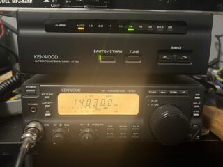 Kenwood TS-50S Transceiver with matching AT-50 ATU