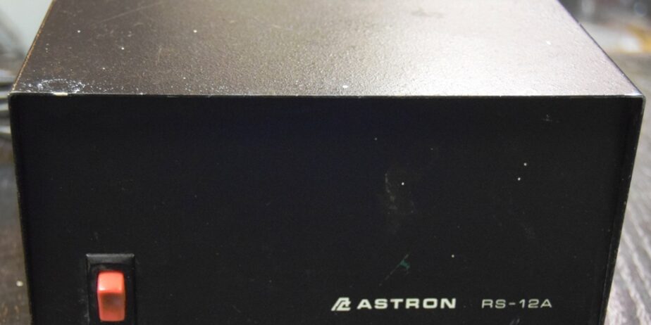 Astron RS12A 9 amp power supply working