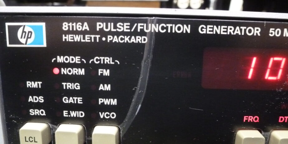 HP Agilent 8116A Pulse/Function Generator 50MHz