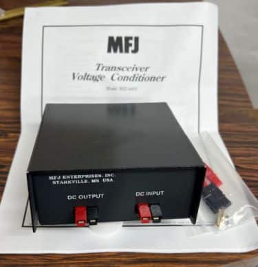 MFJ-4403 Transceiver Voltage Conditioner