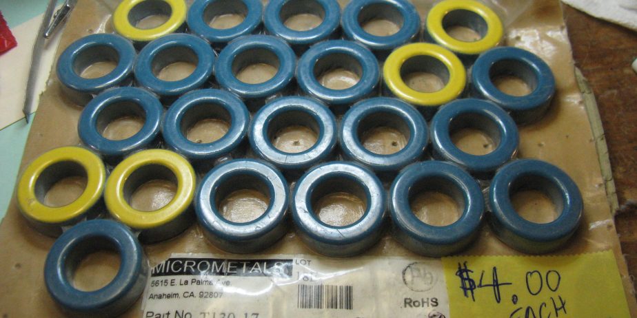 T130-17 BLUE/YEL MIX toroids nos micrometals