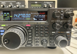 Yeasu FT-2000 – HF/50Mhz Transceiver