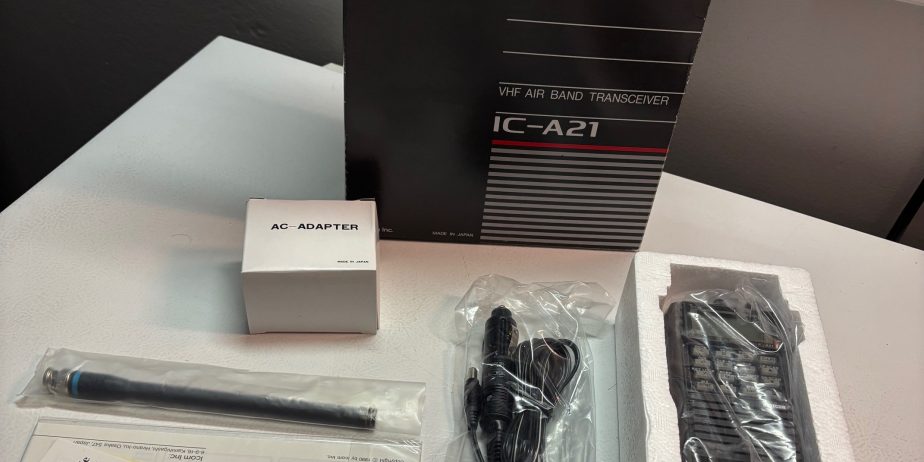 NOTAM ! – New In The Box ICOM IC-A21 Airband Transceiver Package (Never Used)