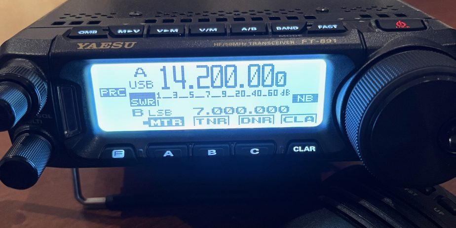 YAESU FT-891 LIKE NEW, ALSO WITH FACE SEPERATION KIT