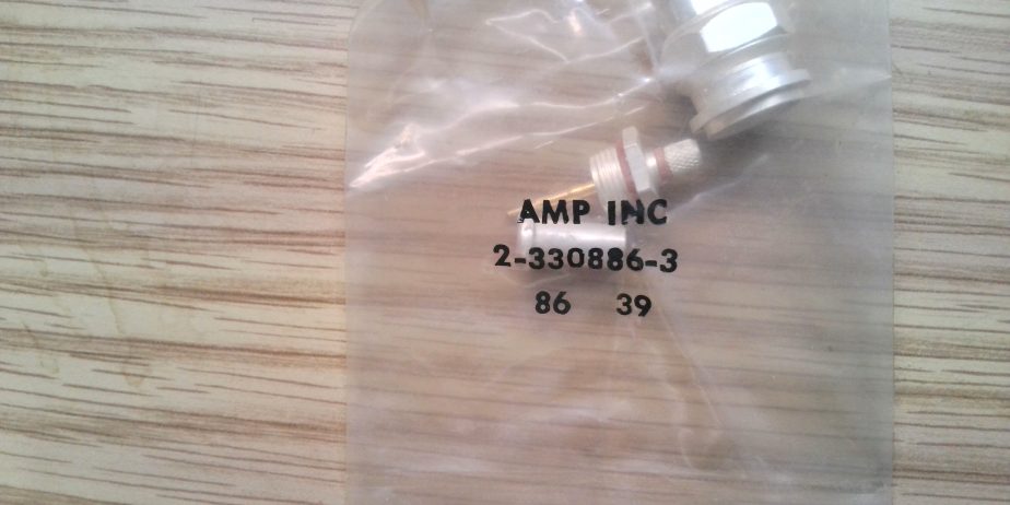 AMP 2-330886-3 TNC Connector Milspec – Gold pin