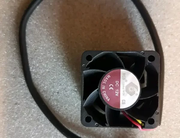 NEW 40X40X28mm 3 wire 12 volt cooling fan