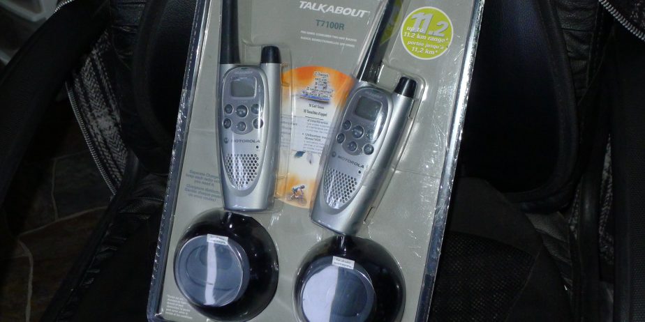 Motorola Talkabout T7100R FRS/GMRS handhelds (NEW IN PACKAGING, NEVER USED)