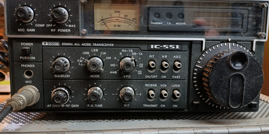 IC 551 all mode 6 m transceiver