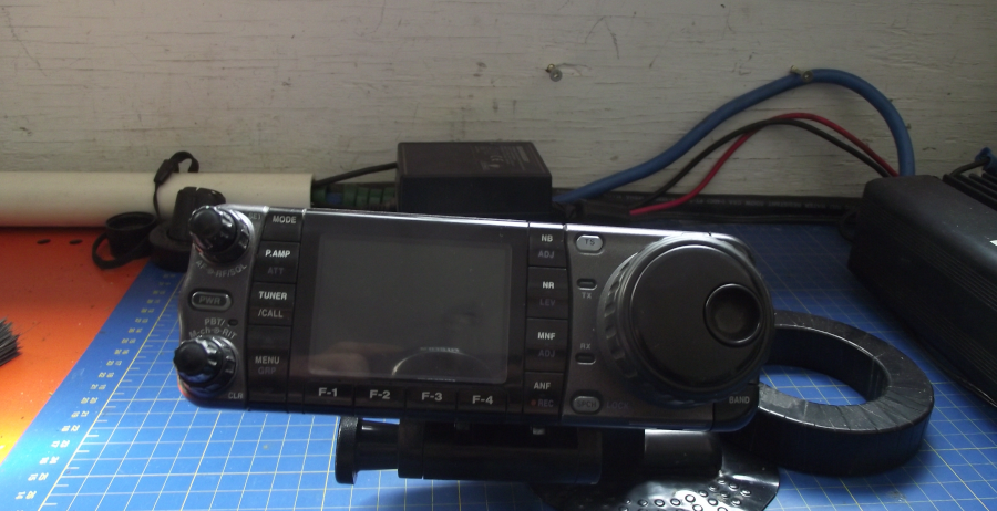 ICOM IC7000 Remote Head, Dash Mount w/ Cables & Mic’s