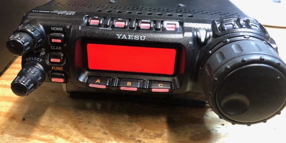 Yaesu FT-857 Multiband Transceiver – (Needs New Screen)