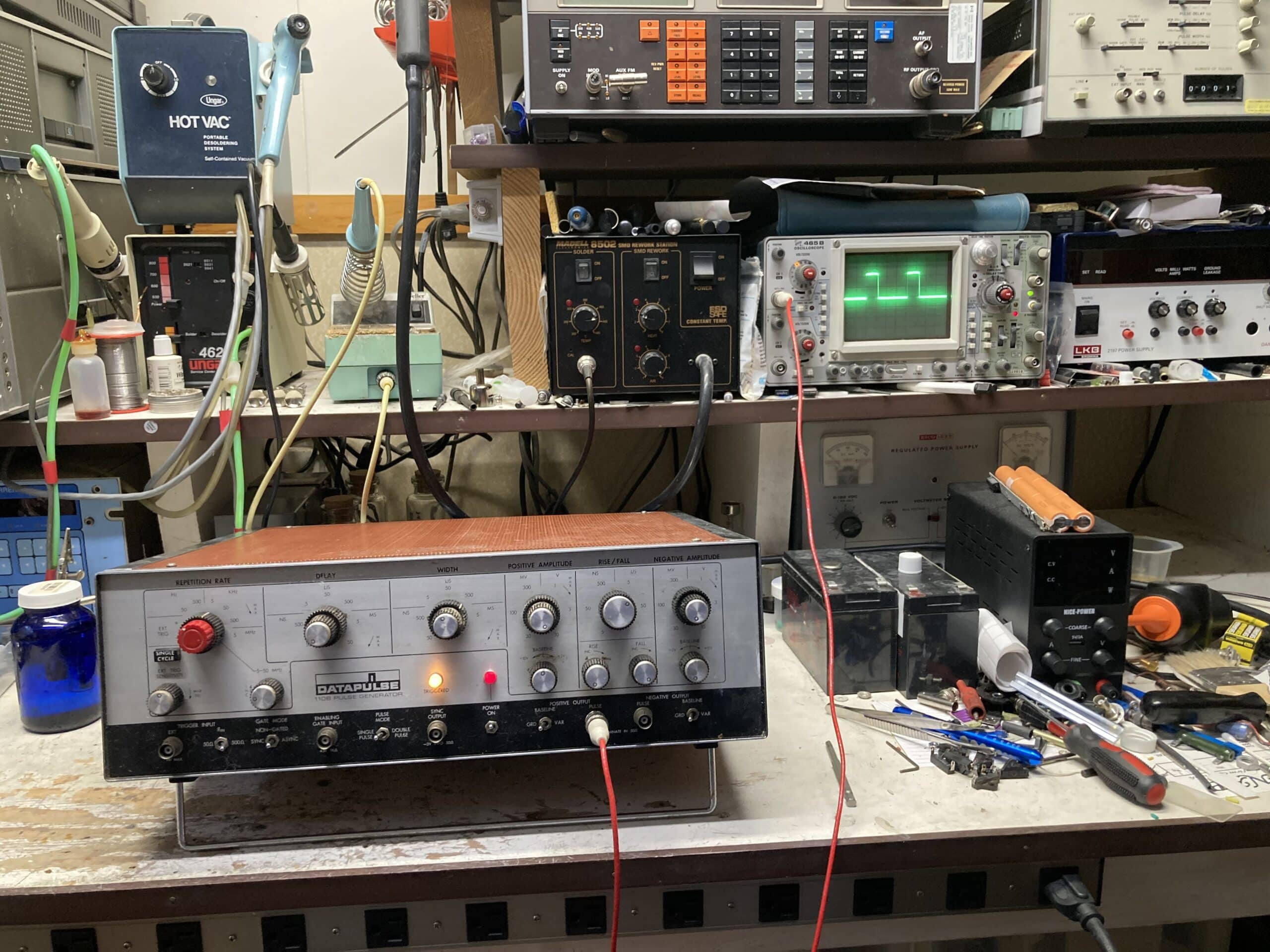 Datapulse 110B Pulse generator