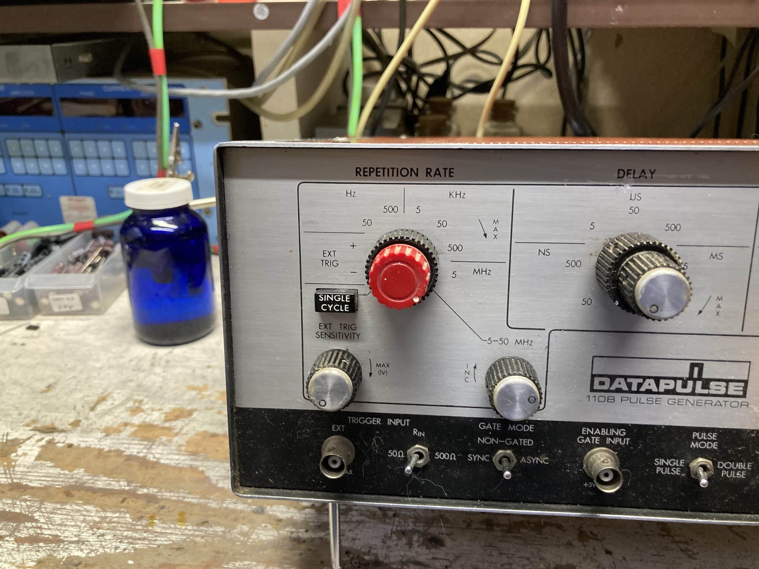 Datapulse 110B Pulse generator