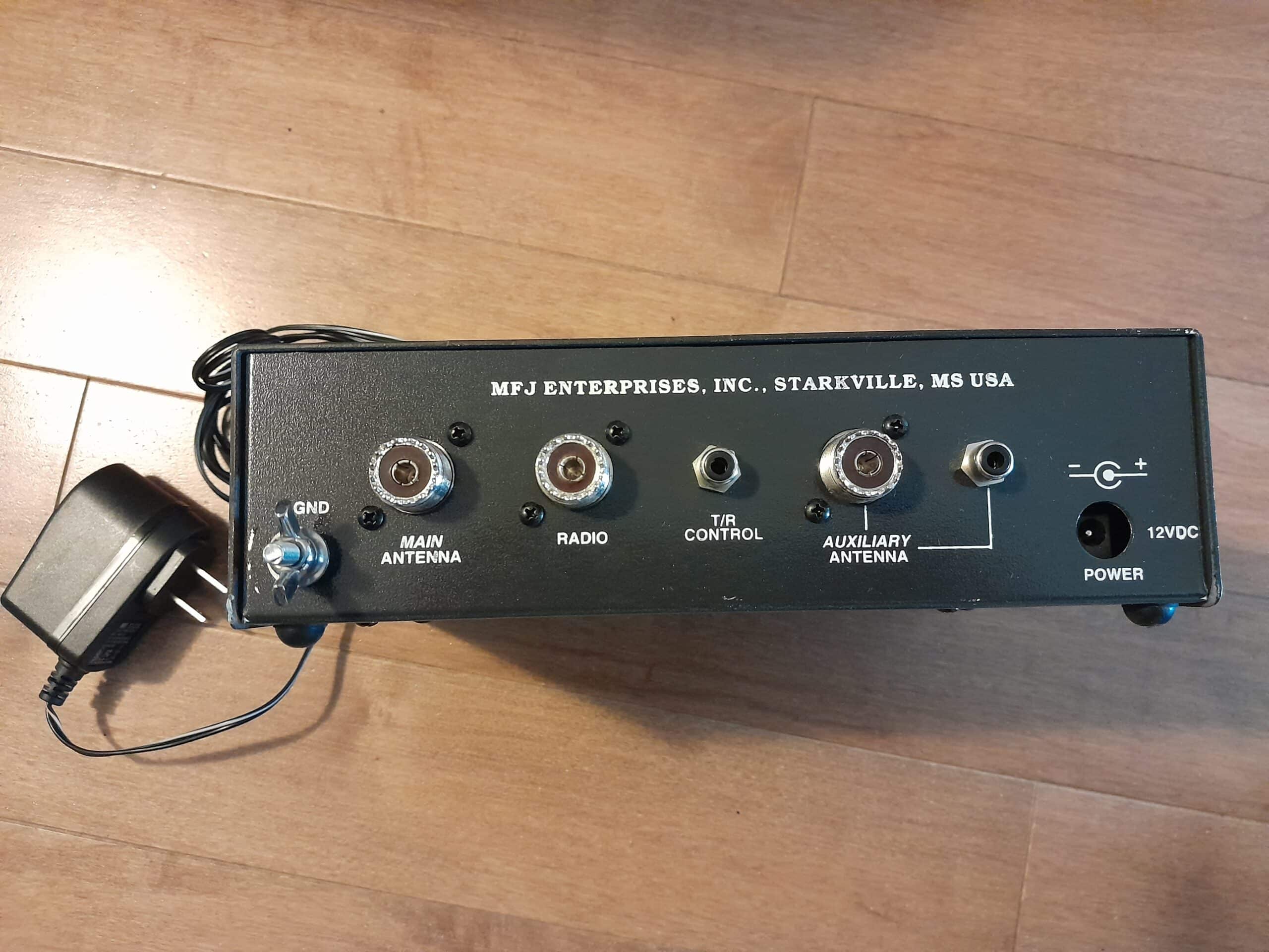 MFJ – 1026 Deluxe Noise Cancelling Signal Enhancer