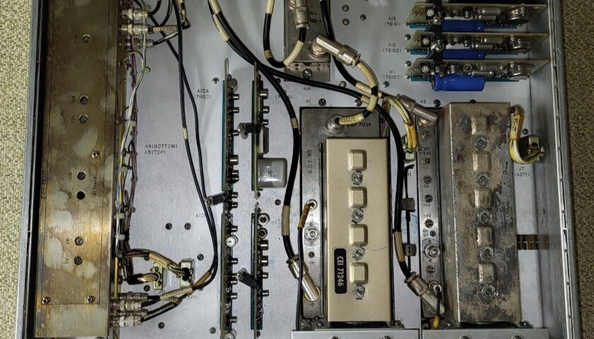 Watkins-Johnson / CEI Model 977-4 VHF Receiver