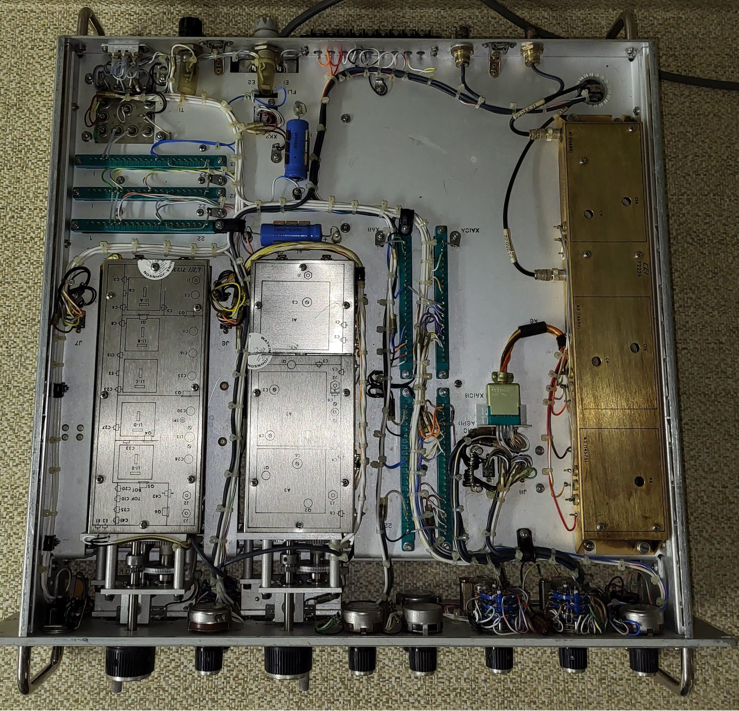 Watkins-Johnson / CEI Model 977-4 VHF Receiver