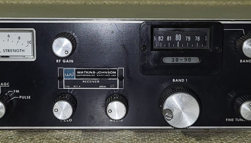 Watkins-Johnson / CEI Model 977-4 VHF Receiver