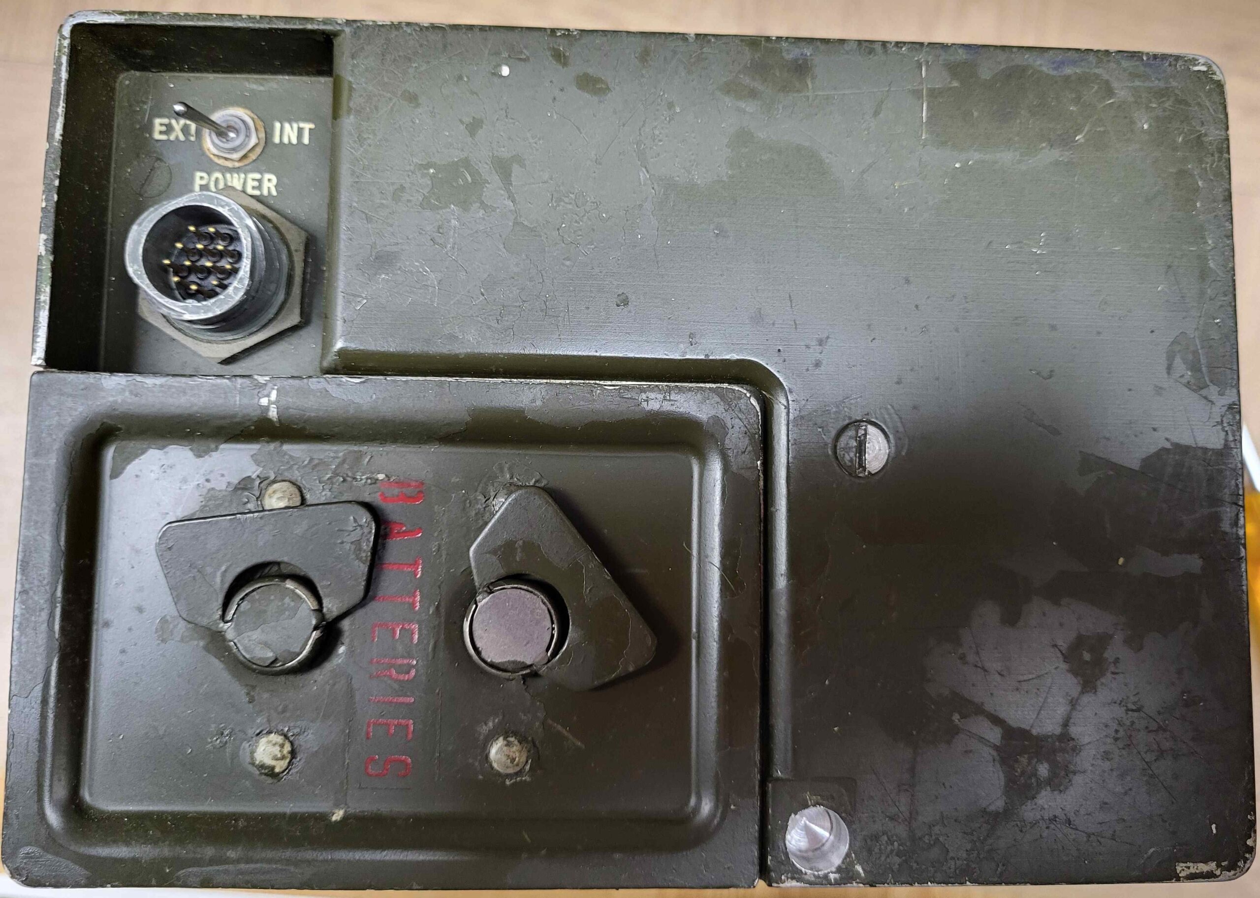 Vintage Military Radio Receiver – R-1518/UR