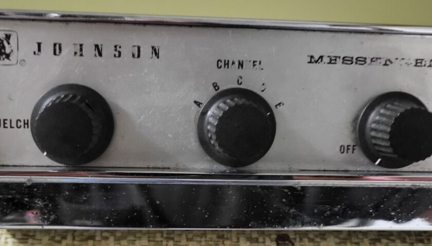 Vintage Johnson Messenger 110 CB Radio
