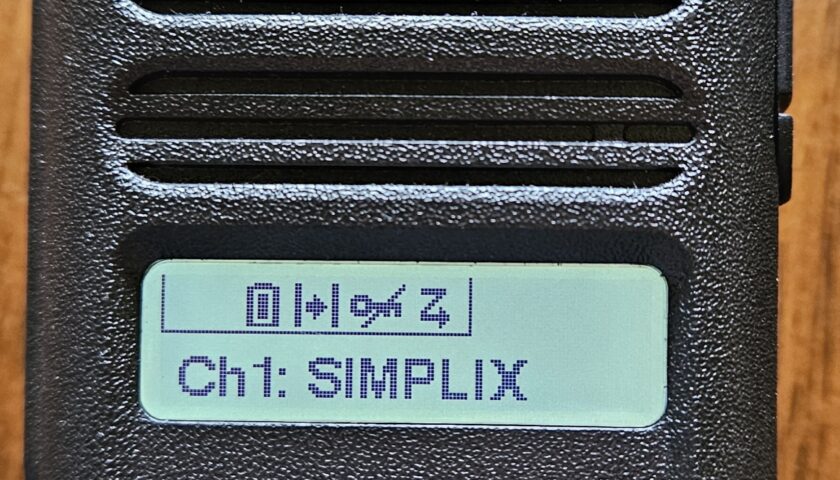 Motorola CP100d vhf