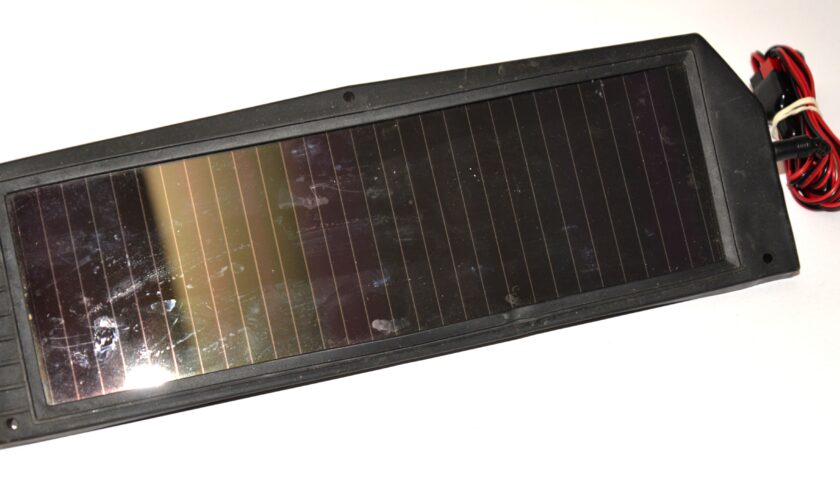 AGM or Gell-cell solar charger panel