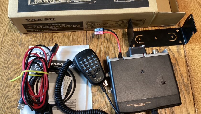 Yaesu FTM-3200 DR/DE VHF Analog/Digital Trnsceiver