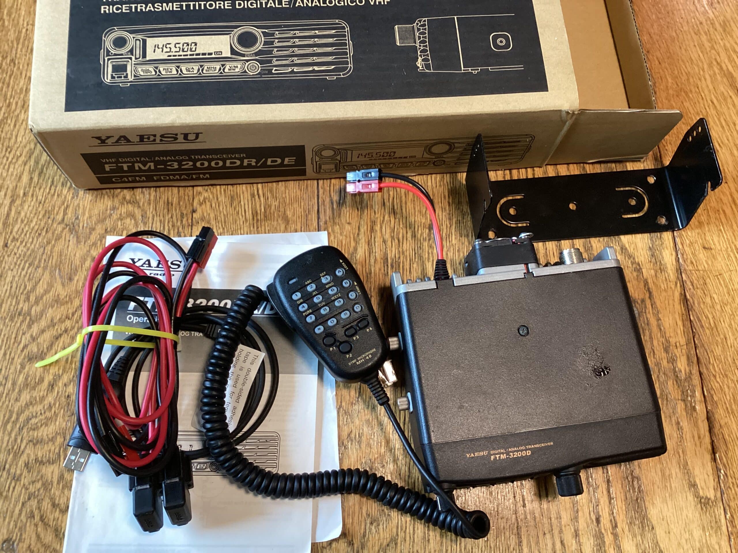 Yaesu FTM-3200 DR/DE VHF Analog/Digital Trnsceiver