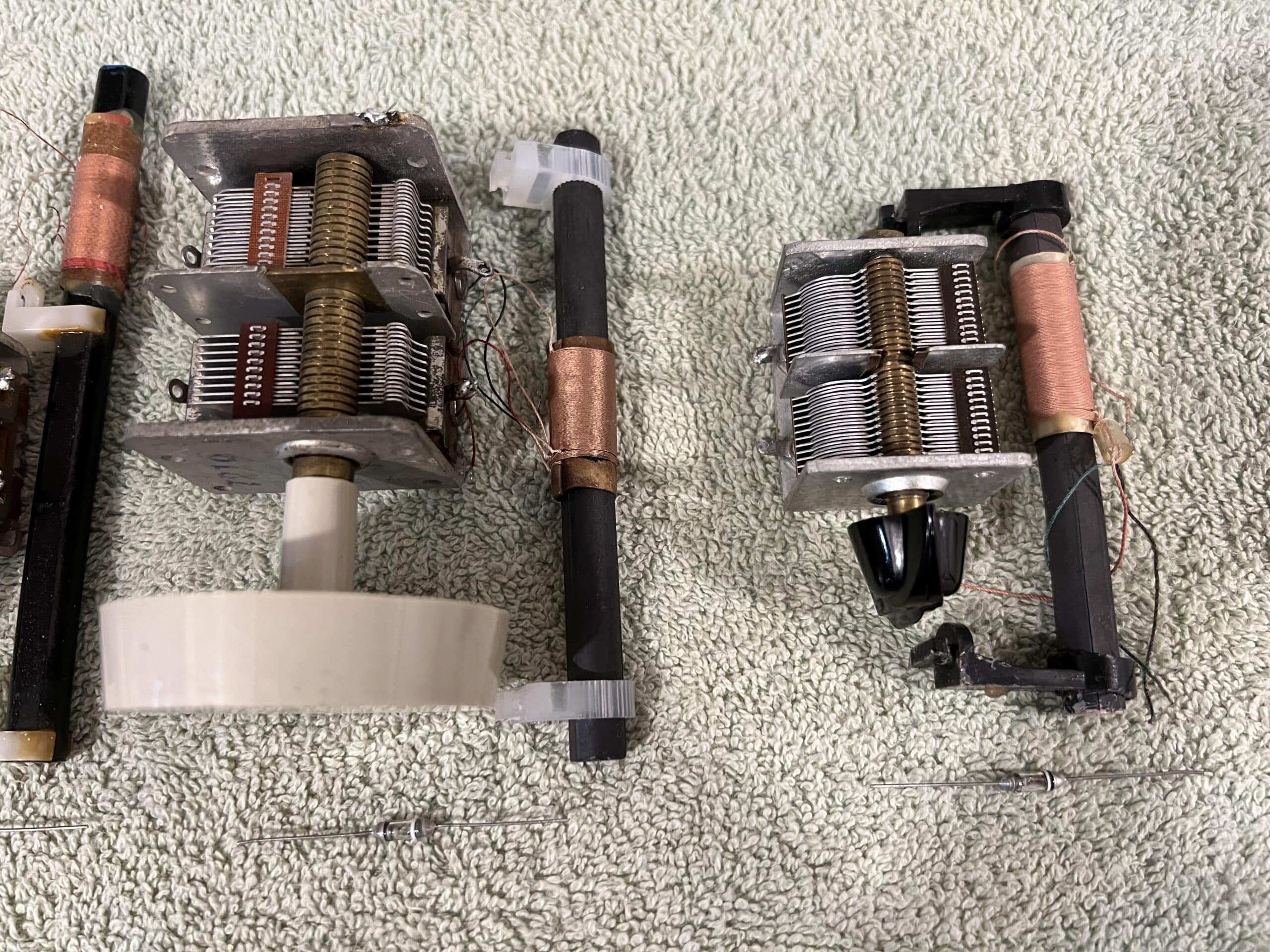 PARTS TO BUILD 4 CRYSTAL RADIO SETS