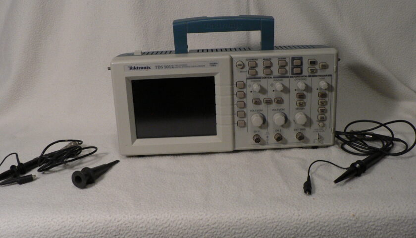 Tektronix Digital Storage Oscilloscope