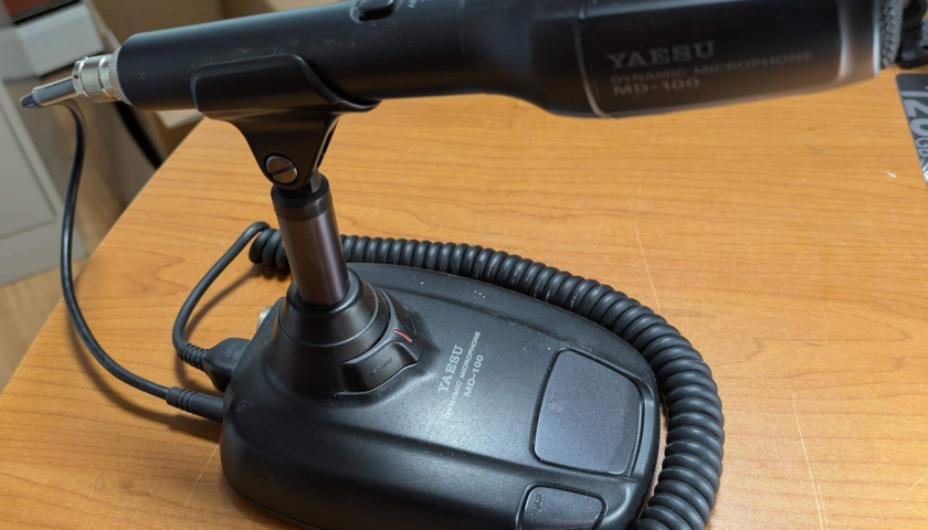 Yaesu MD-100 Dynamic Microphone