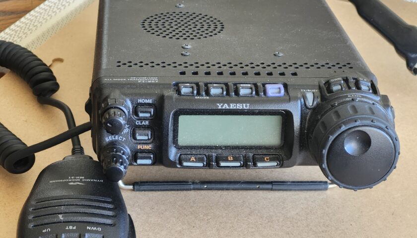 YAESU FT 857D