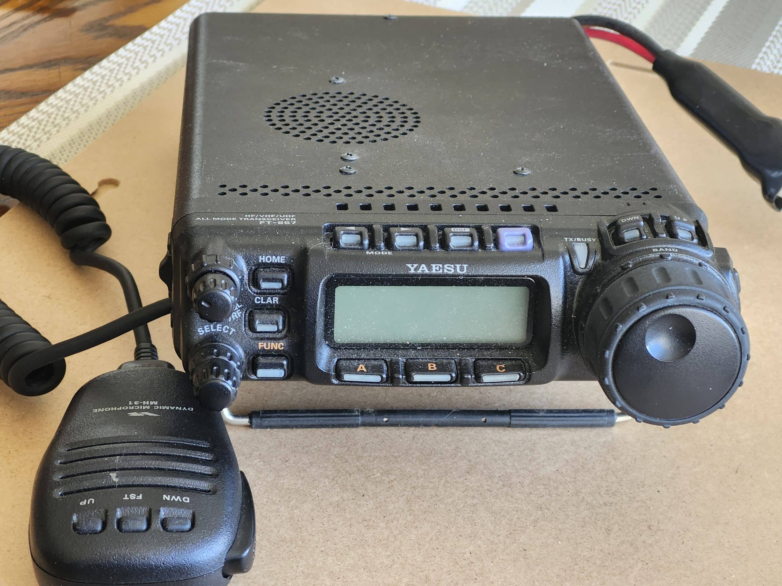 YAESU FT 857D