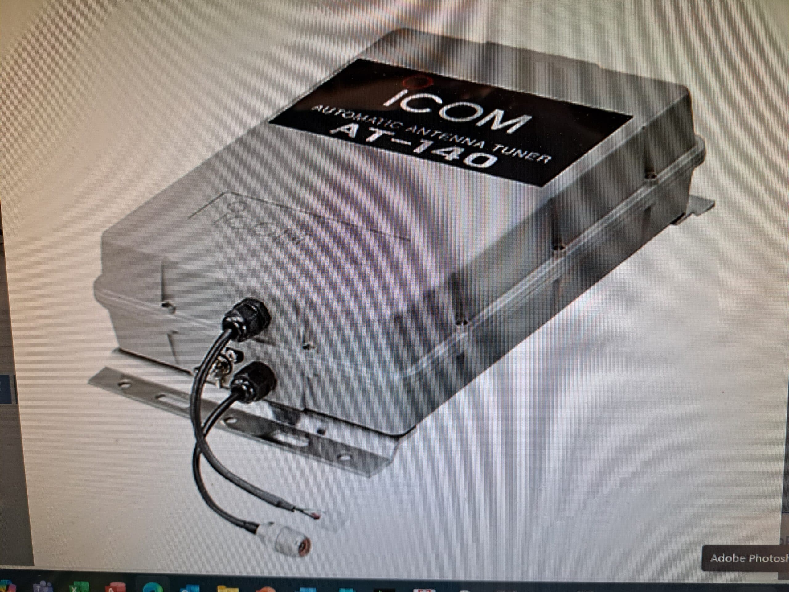 Icom M802 HF SSB Marine Transceiver + AT140 Tuner + OPC1147N Radio/Tuner Cable