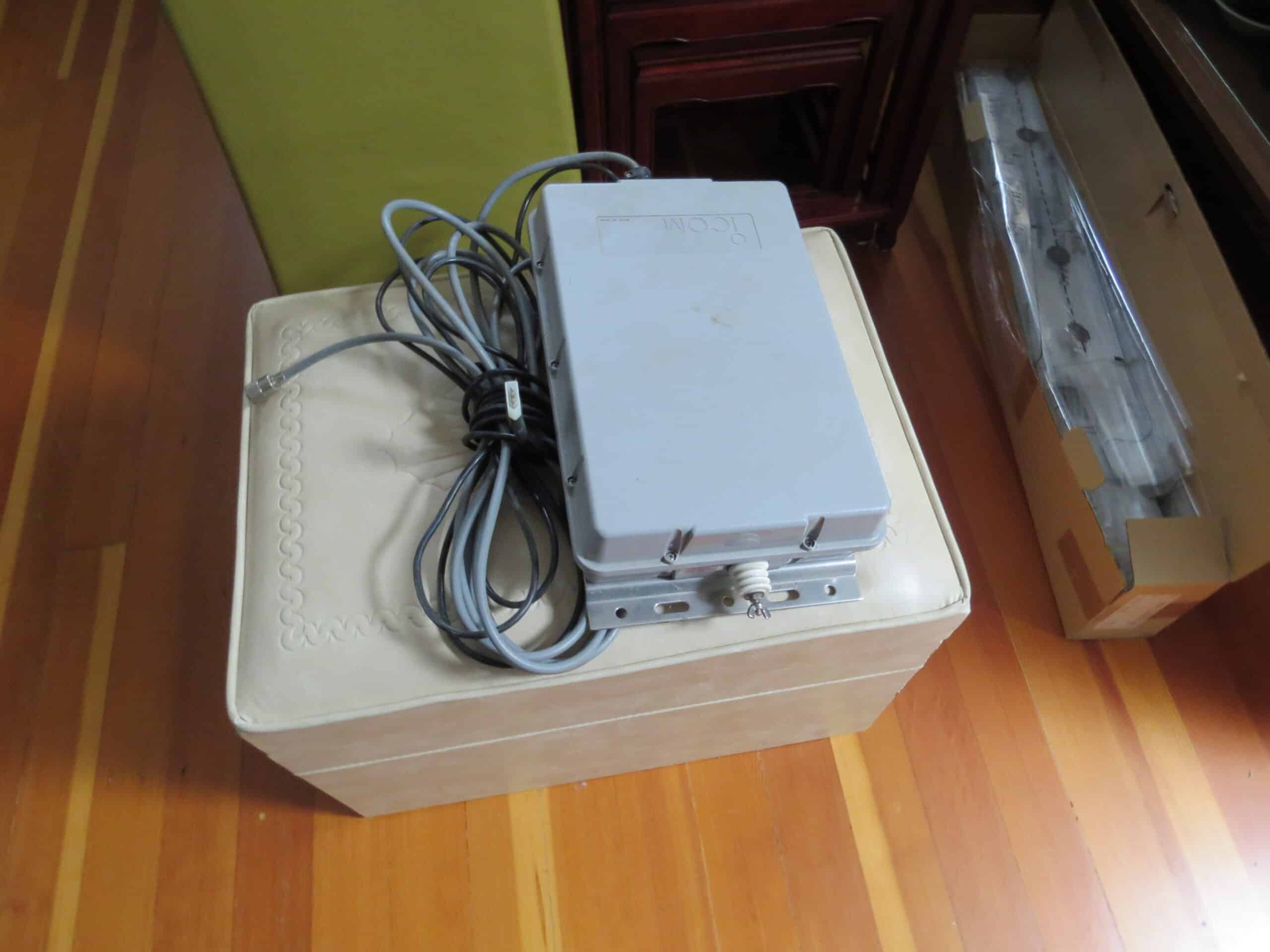 Icom AH2 antenna tuner