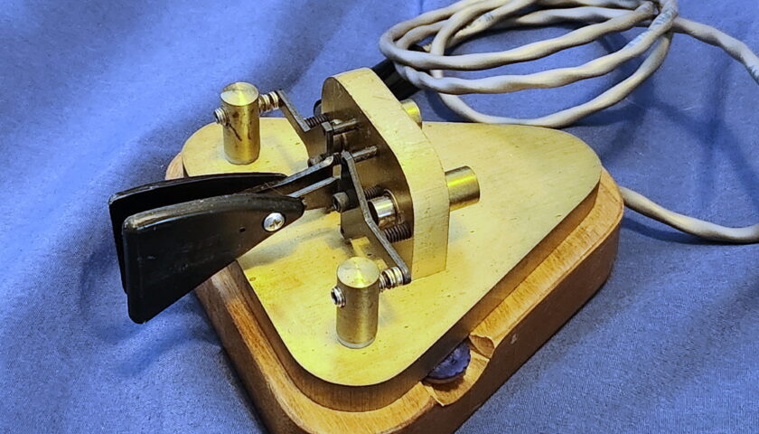 Vibroplex EK-1 (Brass Racer) Keyer