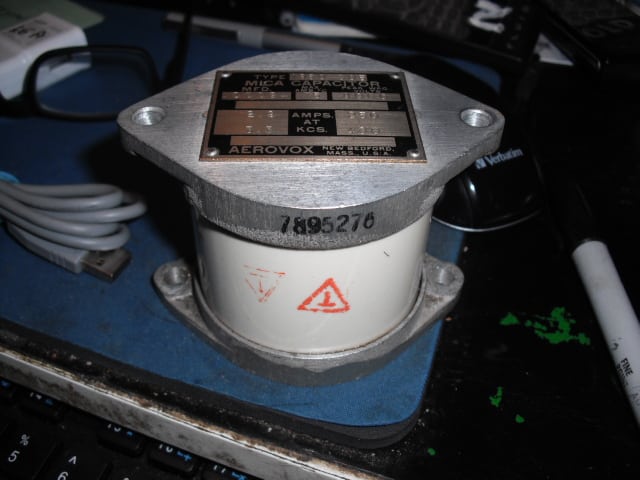 Aerovox Mica 240 Pf ~ 8KV