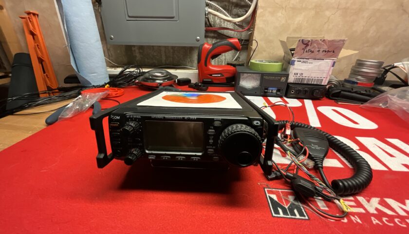 Icom IC 703 plus