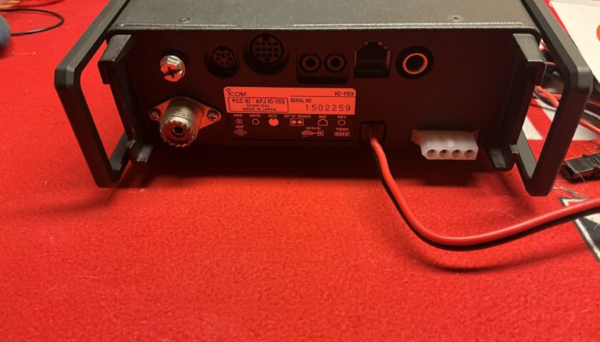 Icom IC 703 plus