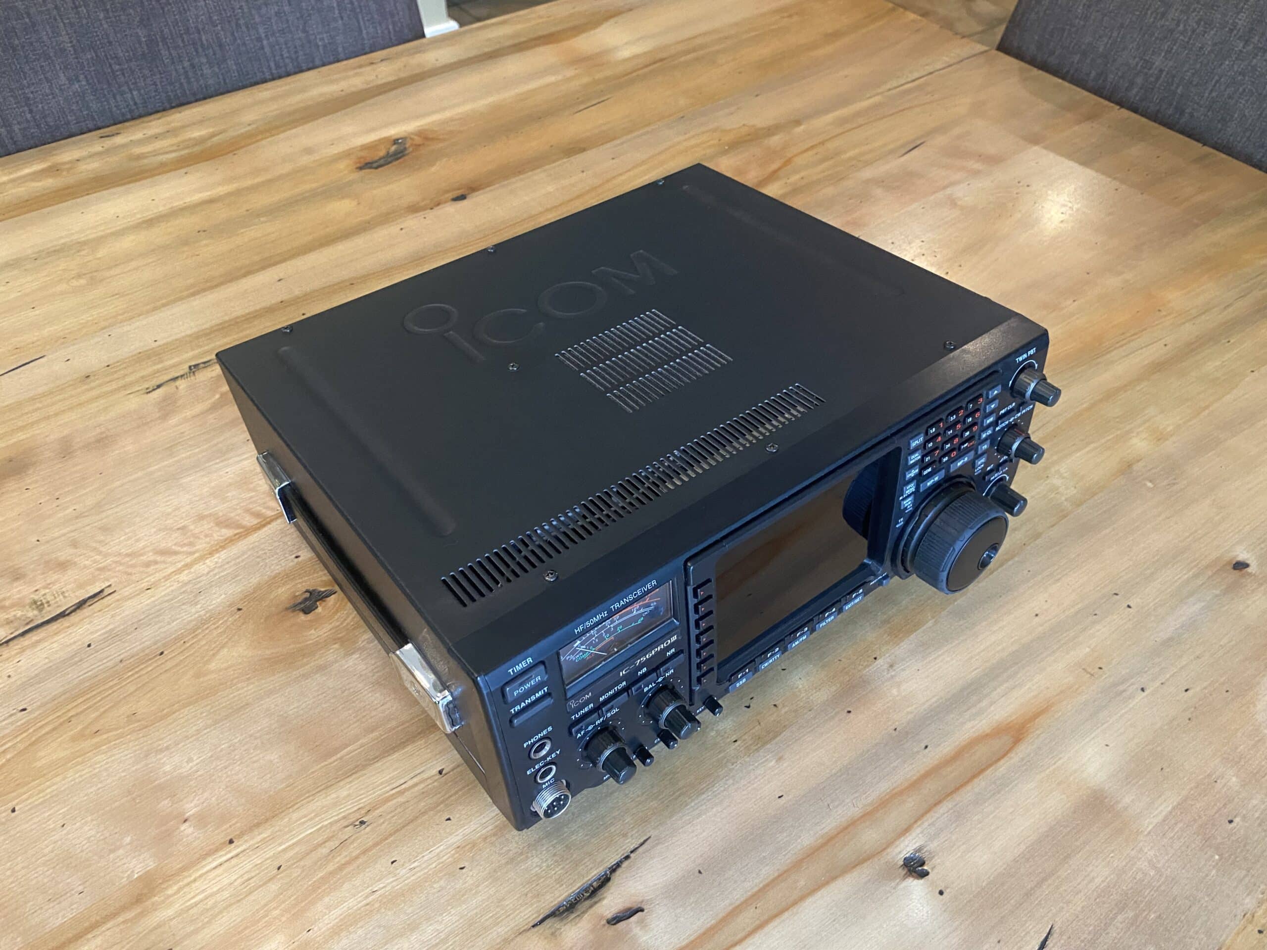 IC-756 Pro 3 with PS, Speaker and Mic