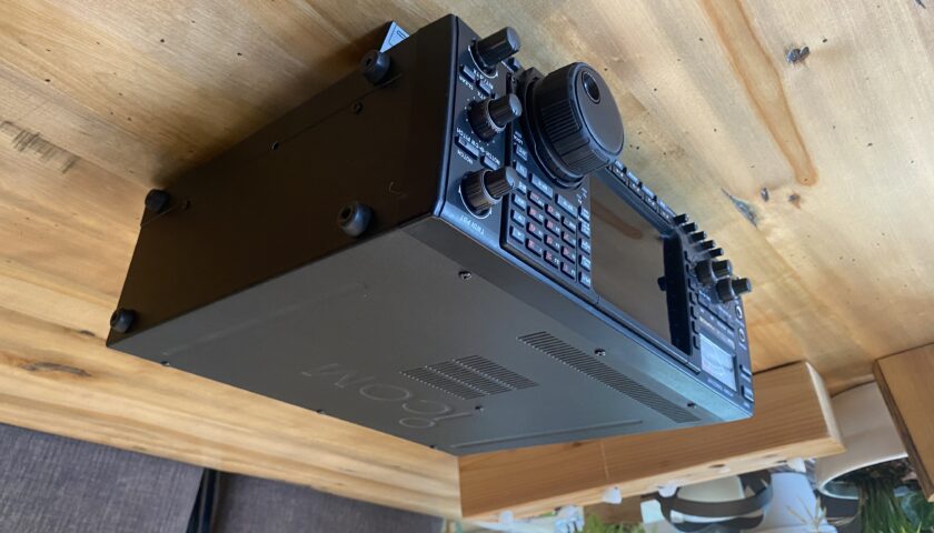 IC-756 Pro 3 with PS, Speaker and Mic