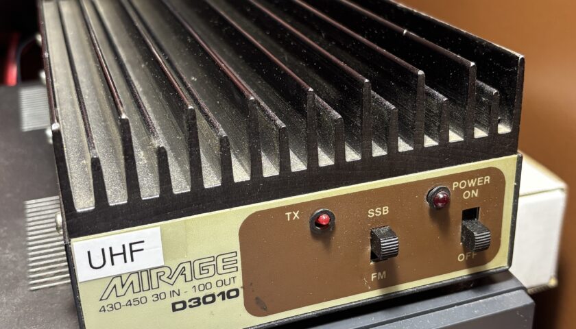 Mirage D3010 UHF SSB/FM Amplifier