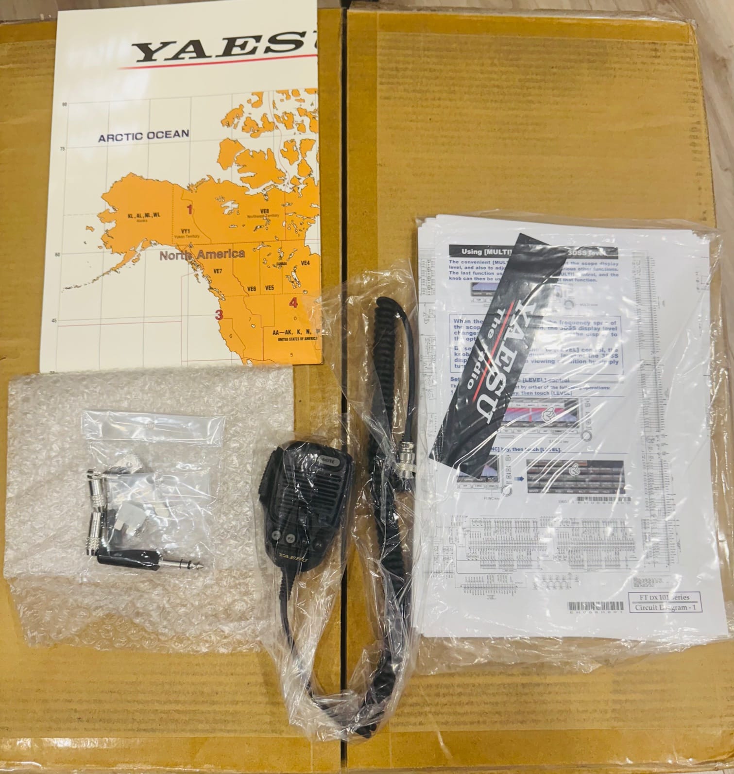 Yaesu ftdx 101D & 2 x Yaesu SP-101 Speakers