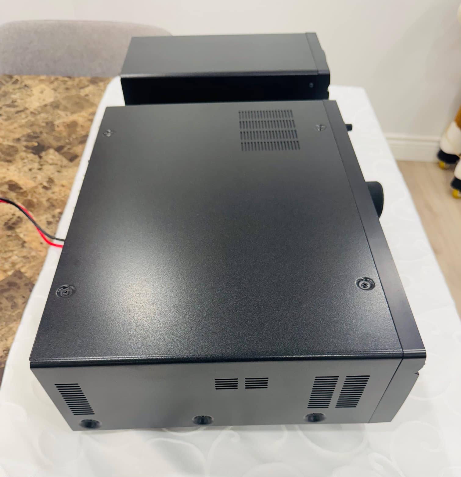 Yaesu ftdx 101D & 2 x Yaesu SP-101 Speakers